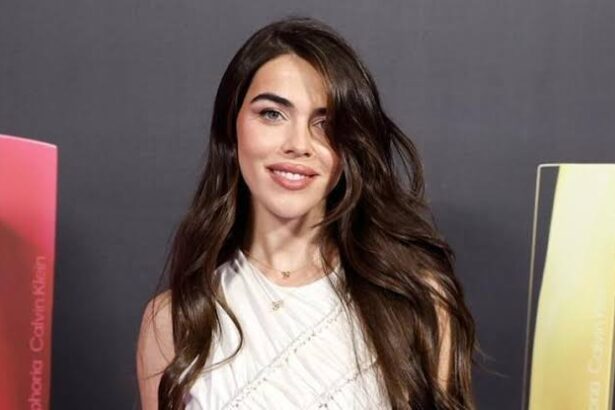 Violeta Mangriñán estudios
